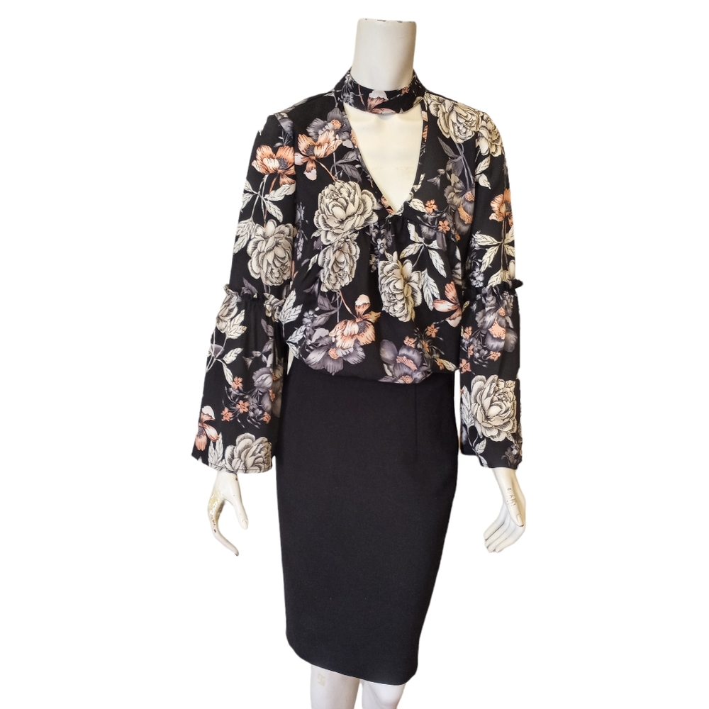 Paris to Lena  Tunic Floral Bell Sleeve Tunic Size S
